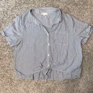 Tied short sleeve button down